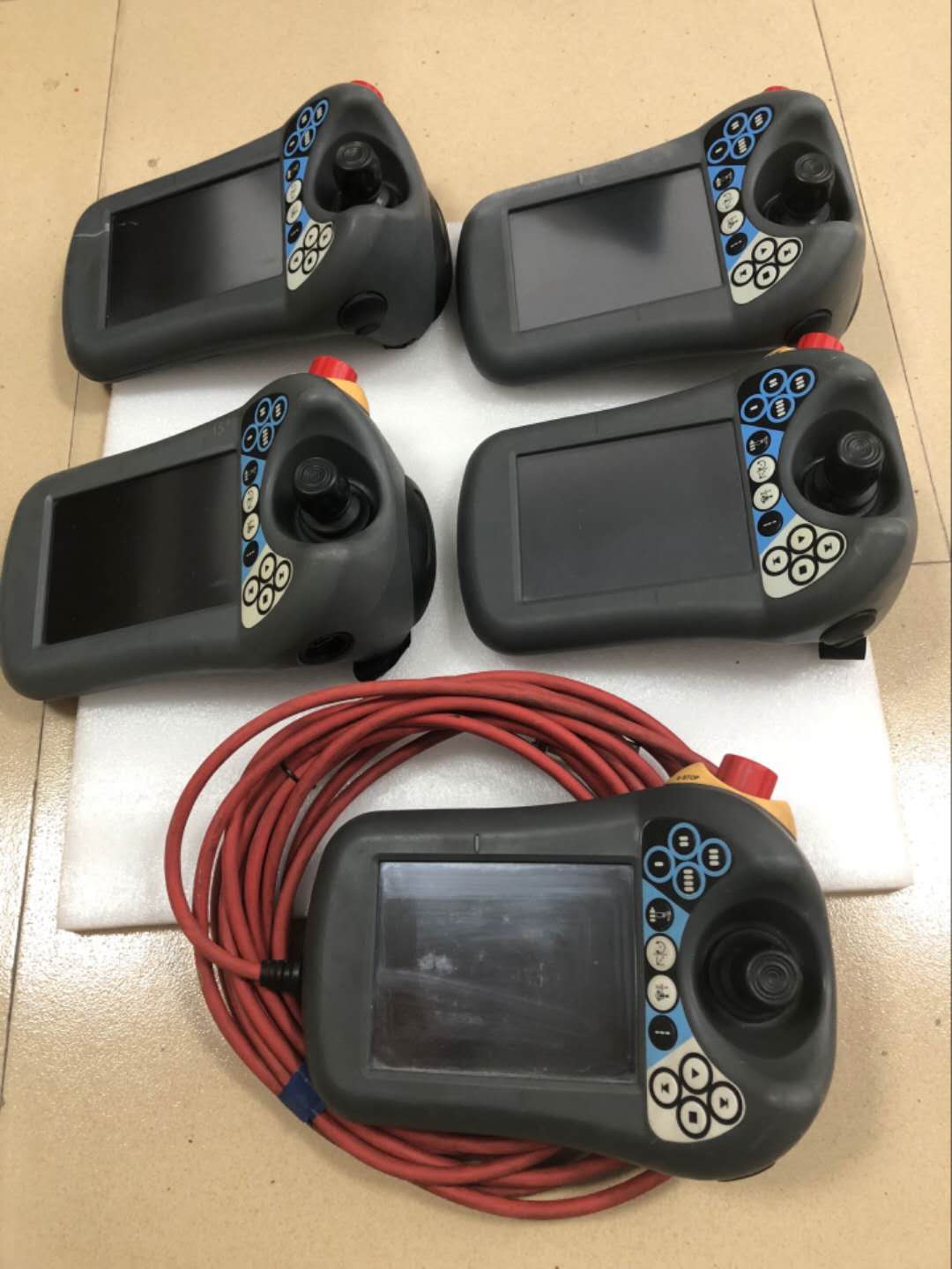 ABB機(jī)器(qì)人(rén)示教器(qì)觸摸屏故障維修